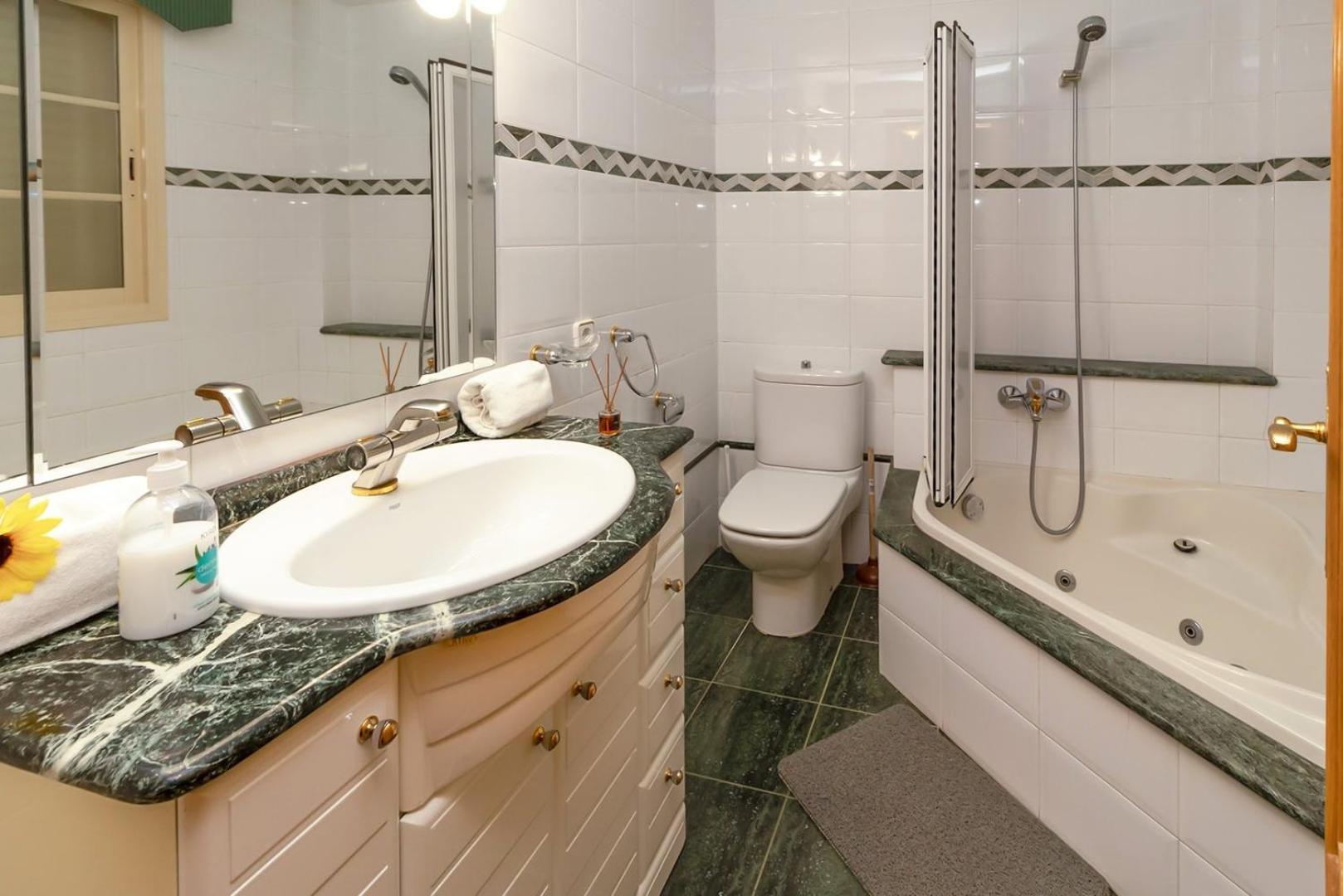 Guestready - A Un Paso Del Mediterraneo Las Canteras  エクステリア 写真